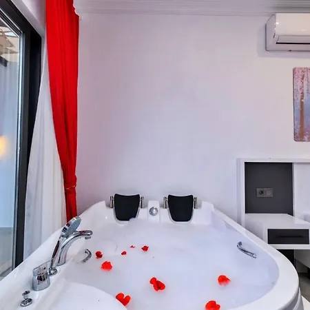 Seaview 2 Bedrooms 4 People * Kalkan