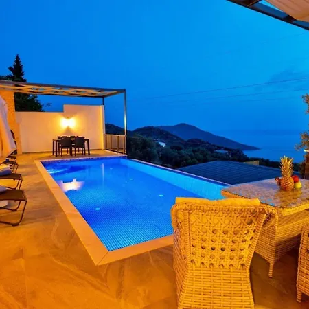 Villa Seaview 2 Bedrooms 4 People