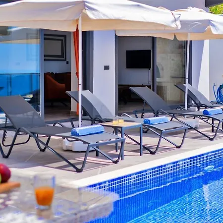 Seaview 2 Bedrooms 4 People Villa