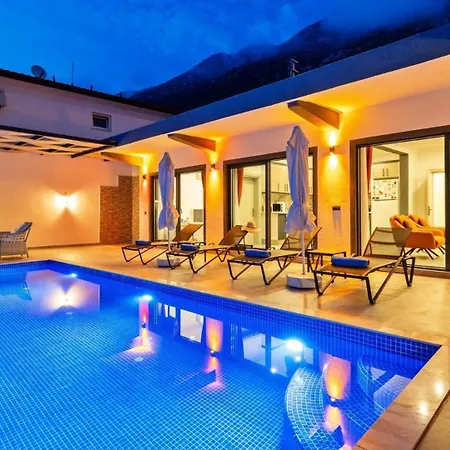 Seaview 2 Bedrooms 4 People Kalkan