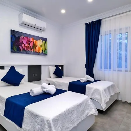 Seaview 2 Bedrooms 4 People カルカン